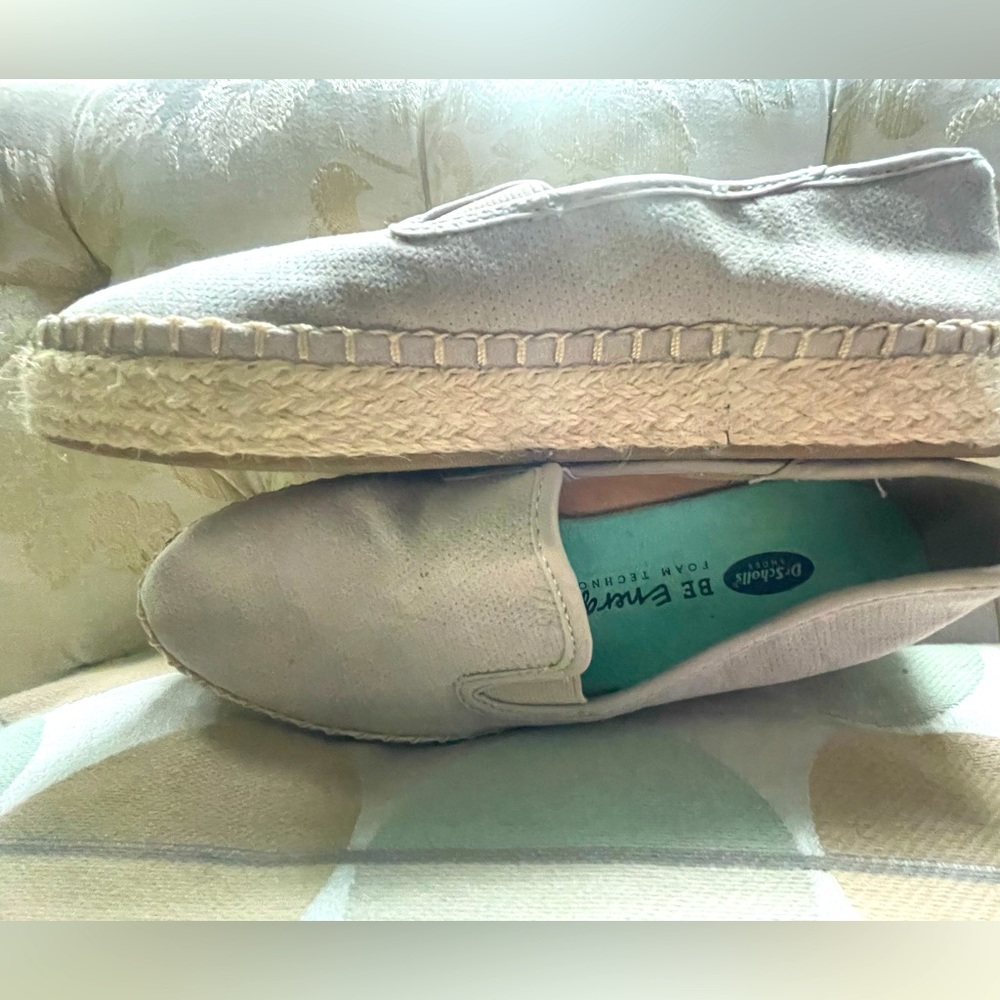 Canvas loafer with woven accent